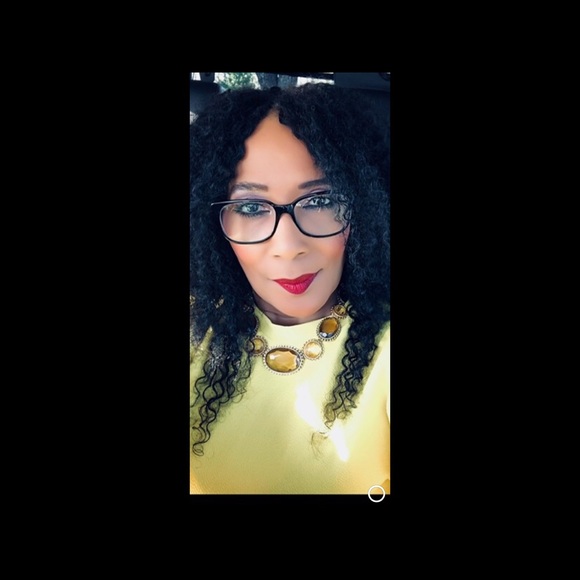 Meet your Posher, Georgiana - Picture 2 of 2